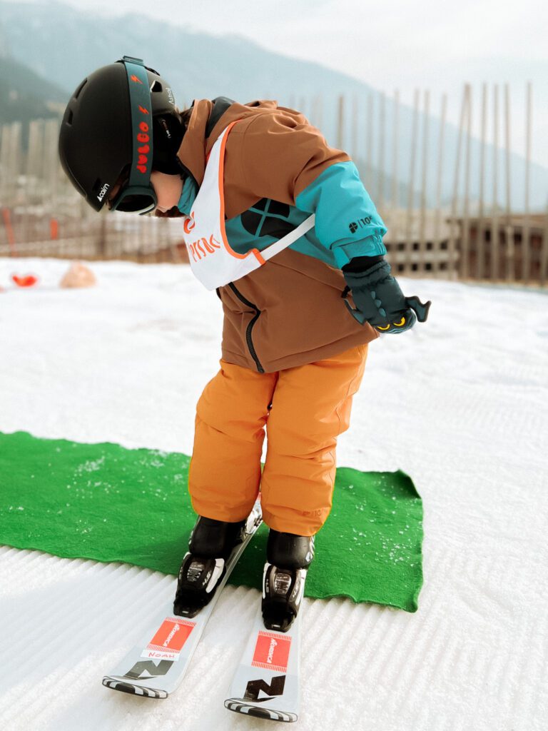kind ski sneeuw skigebied flims laax intersoc.