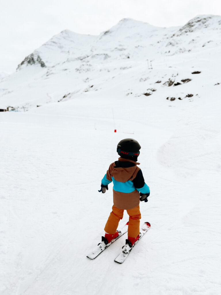 sneeuw-intersoc-zinal-zwitserland-ski